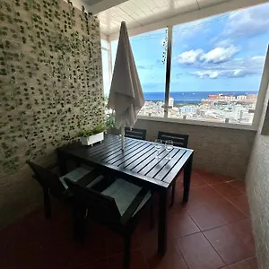 Atico Con Vistas Al Mar Cerca Del Casco Historico Apartamento